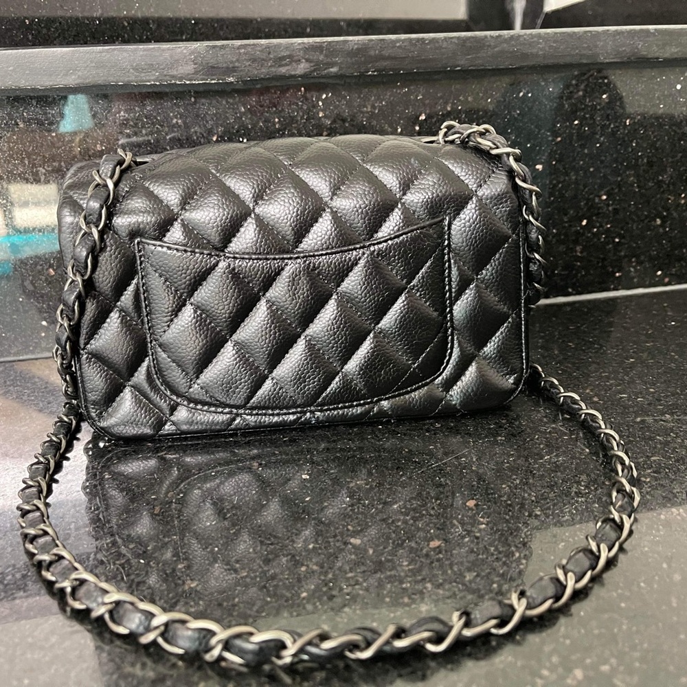 Chanel mini caviar